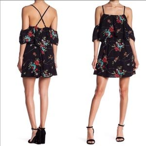 Romeo & Juliet Couture Dresses - NWT Romeo & Juliet Couture Floral Dress Small Romeo & Juliet Couture Dresses - NWT Romeo & Juliet Couture Floral Dress Small